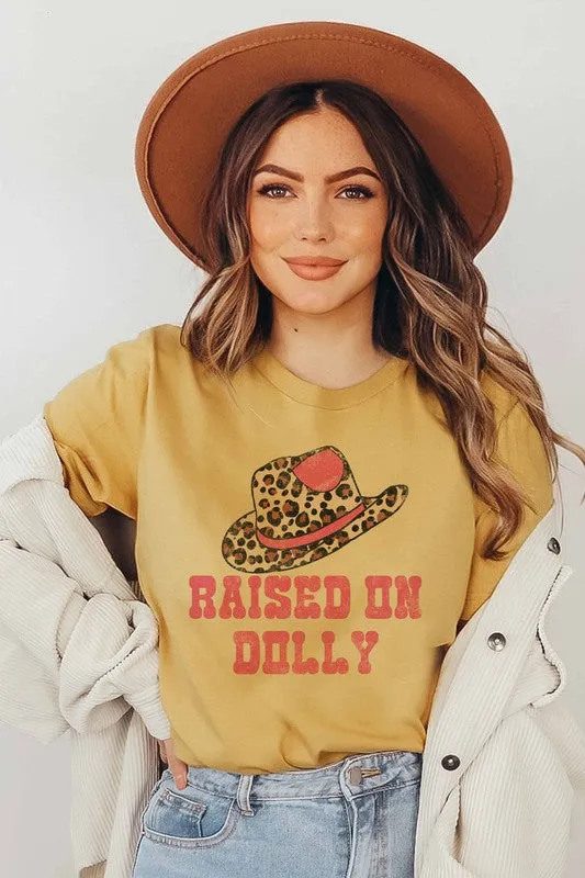 RAISED ON DOLLY GRAPHIC TEE PLUS SIZE