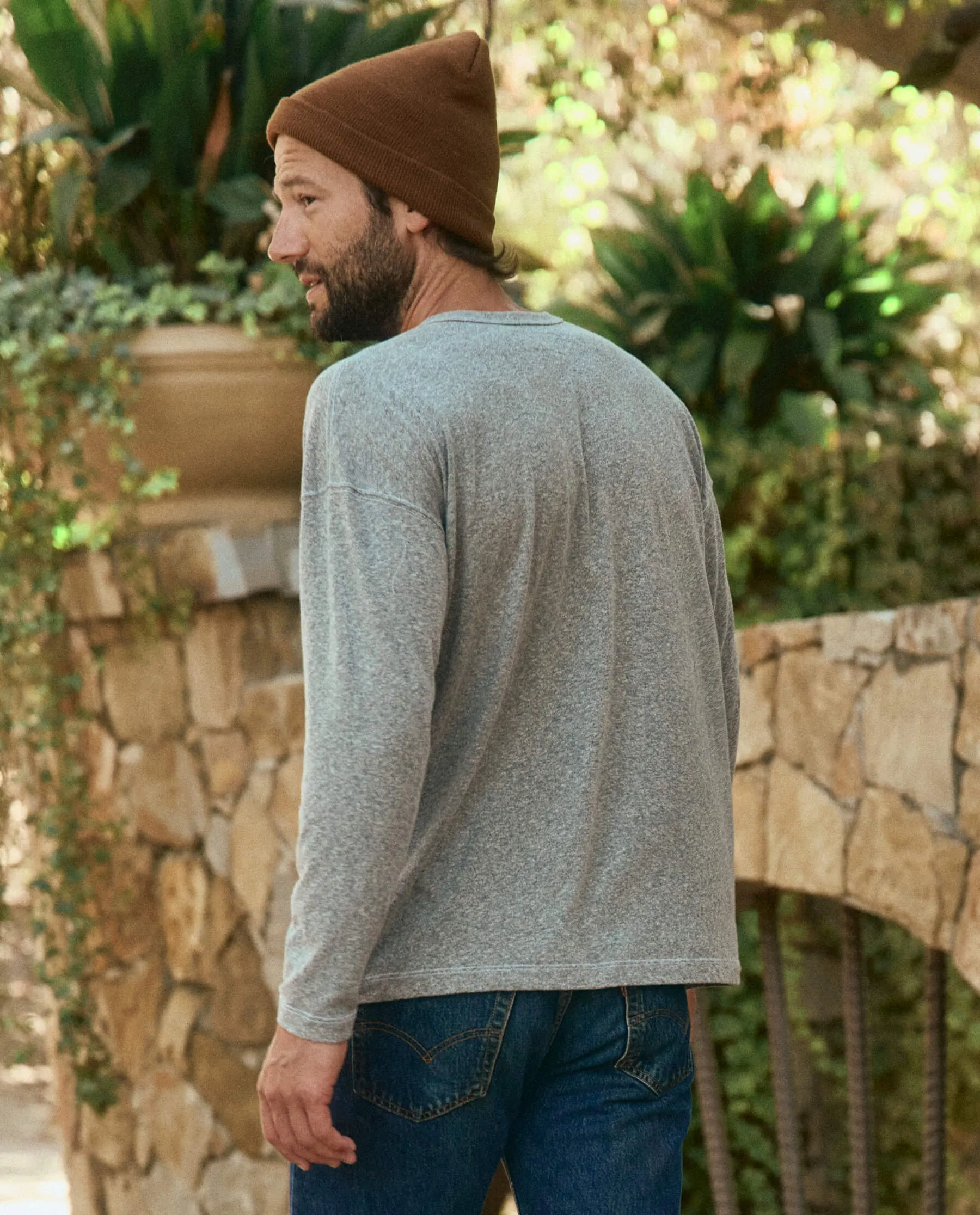 The Men's Boxy Henley. -- Heather Grey